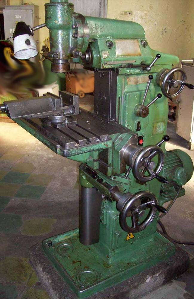 Фото широкоуніверсального фрезерного верстата СФ-67